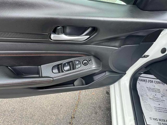 Photo of 2022 Glacier White Nissan Altima