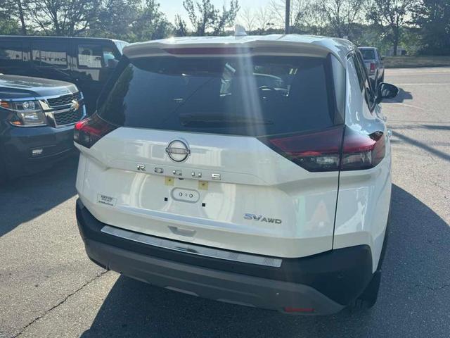 Photo of 2023 White Nissan Rogue