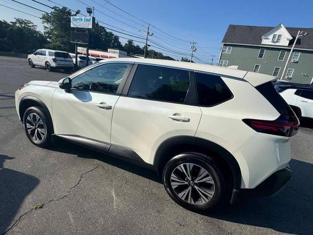 Photo of 2023 White Nissan Rogue