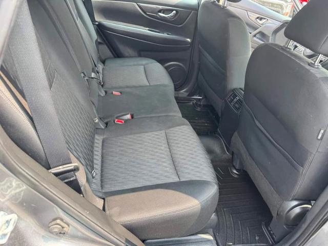 Photo of 2018 Gun Metallic Nissan Rogue
