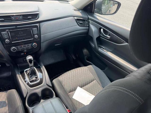 Photo of 2018 Gun Metallic Nissan Rogue