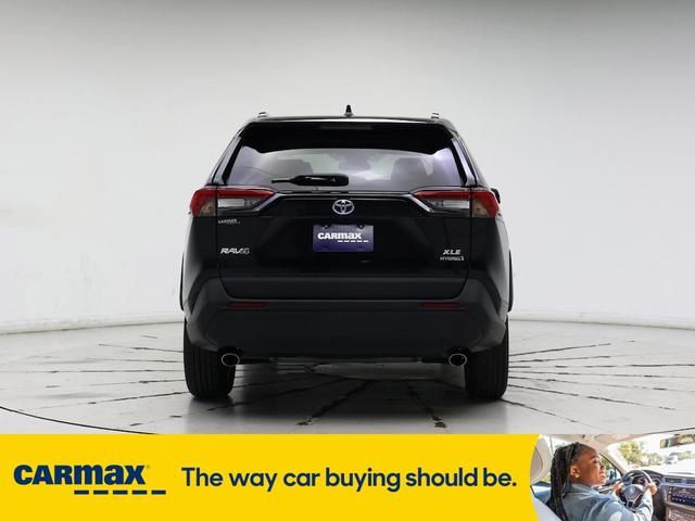 Photo of 2021 Black Toyota RAV4 Hybrid
