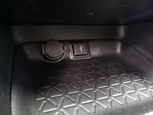 Photo of 2021 Black Toyota RAV4 Hybrid