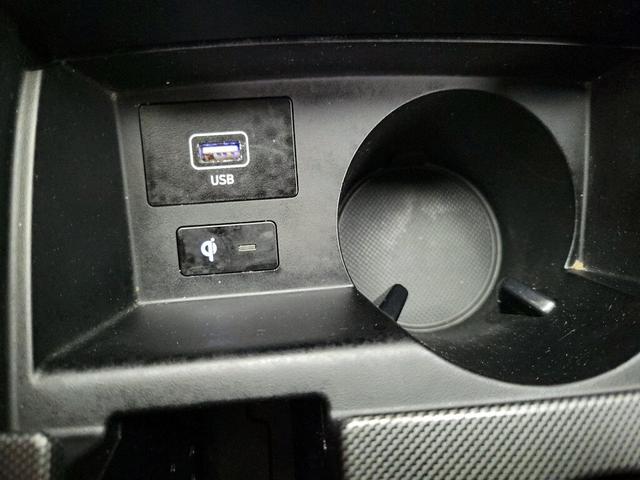 Photo of 2022 Gray Hyundai SANTA FE