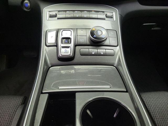 Photo of 2022 Gray Hyundai SANTA FE