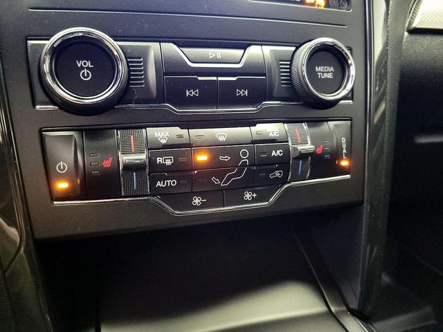 Photo of 2018 Gray Ford Explorer