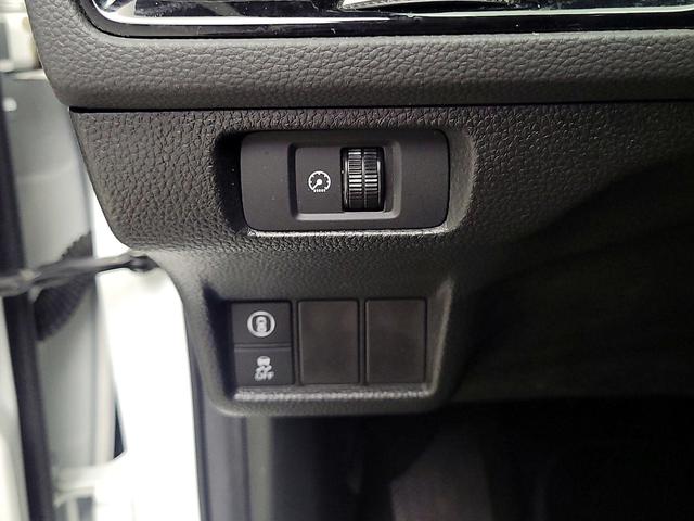 Photo of 2023 White Honda Civic