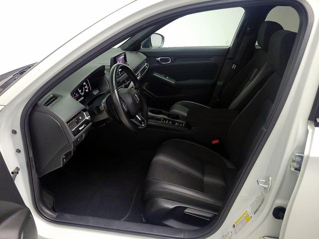 Photo of 2023 White Honda Civic