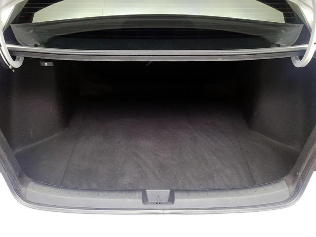 Photo of 2023 White Honda Civic