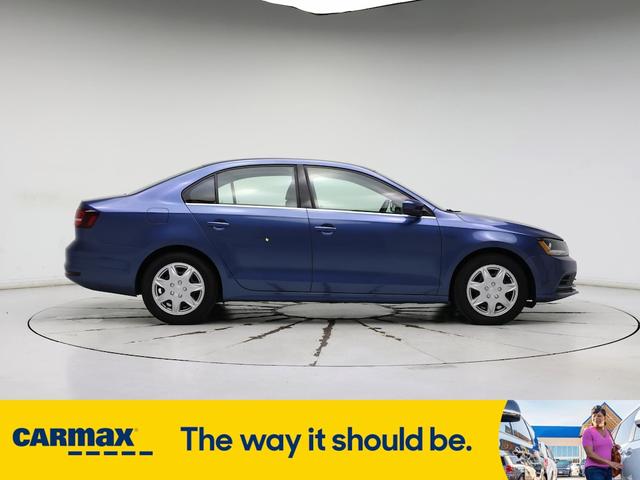 Photo of 2017 Blue Volkswagen Jetta