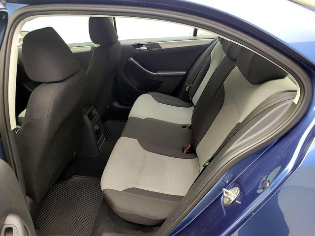 Photo of 2017 Blue Volkswagen Jetta