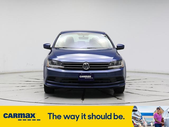 Photo of 2017 Blue Volkswagen Jetta
