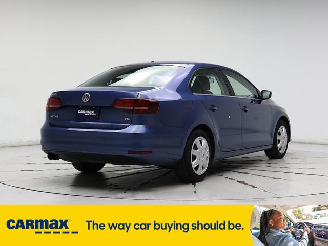 Photo of 2017 Blue Volkswagen Jetta