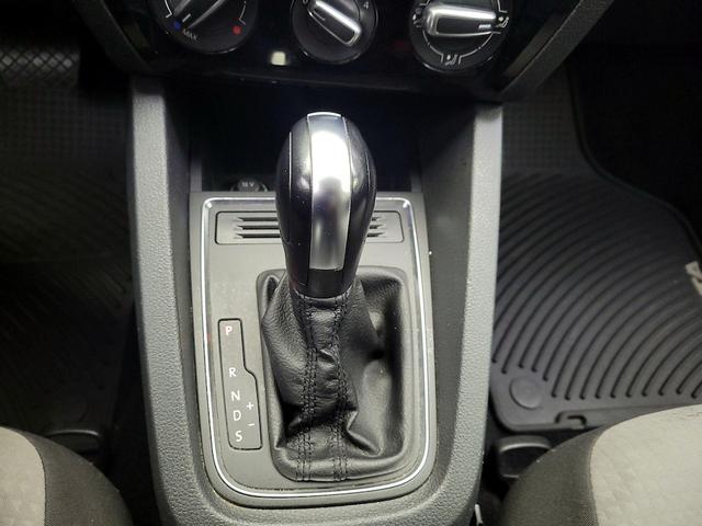 Photo of 2017 Blue Volkswagen Jetta