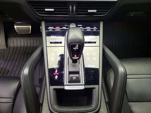 Photo of 2019 White Porsche Cayenne