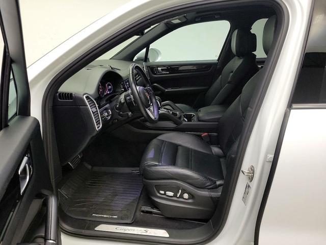 Photo of 2019 White Porsche Cayenne