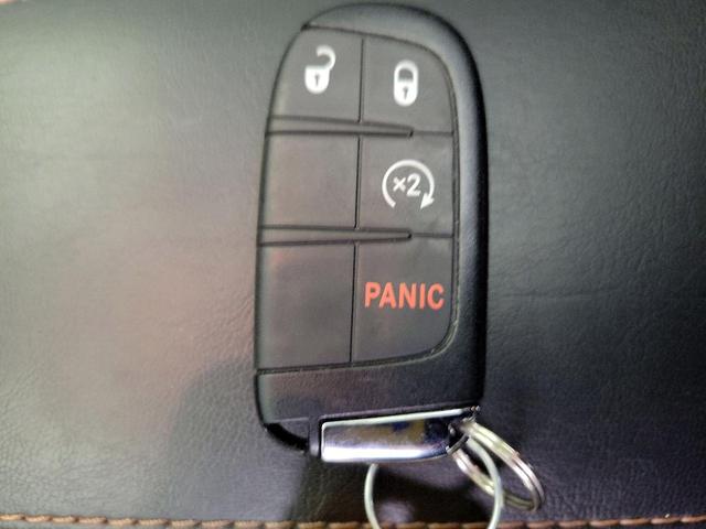Photo of 2022 Silver Jeep Compass