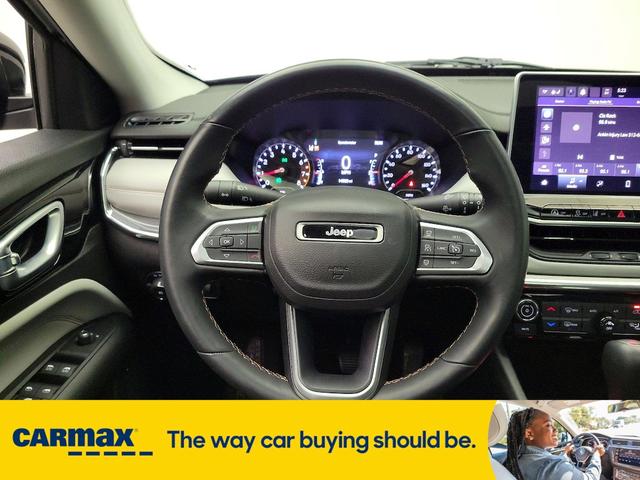 Photo of 2022 Silver Jeep Compass