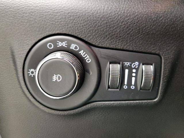 Photo of 2022 Silver Jeep Compass