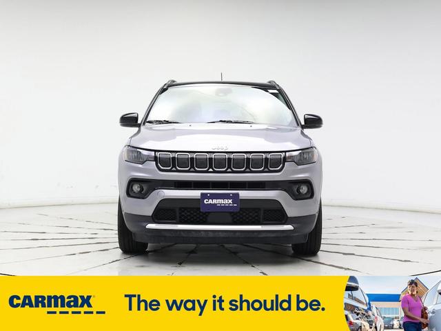 Photo of 2022 Silver Jeep Compass