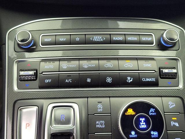 Photo of 2023 Blue Hyundai SANTA FE