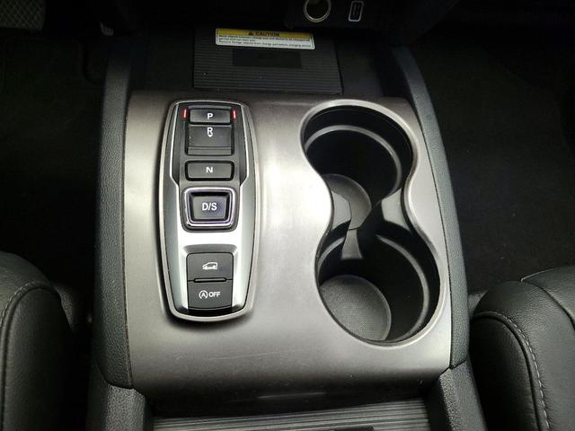Photo of 2021 Black Honda Pilot
