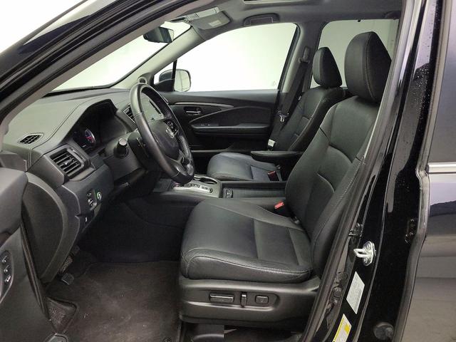 Photo of 2021 Black Honda Pilot