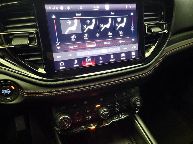 Photo of 2021 Black Dodge Durango