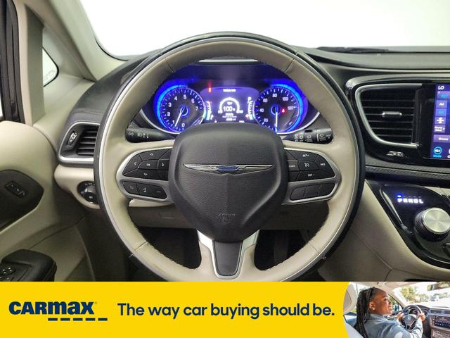 Photo of 2019 Black Chrysler Pacifica