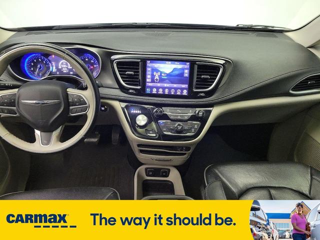 Photo of 2019 Black Chrysler Pacifica