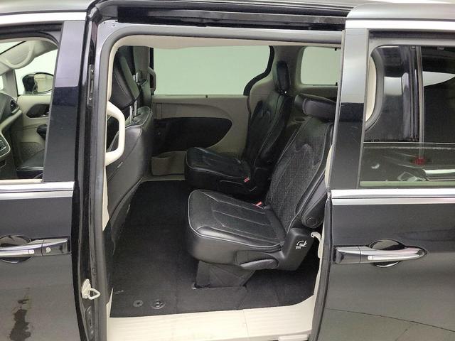 Photo of 2019 Black Chrysler Pacifica