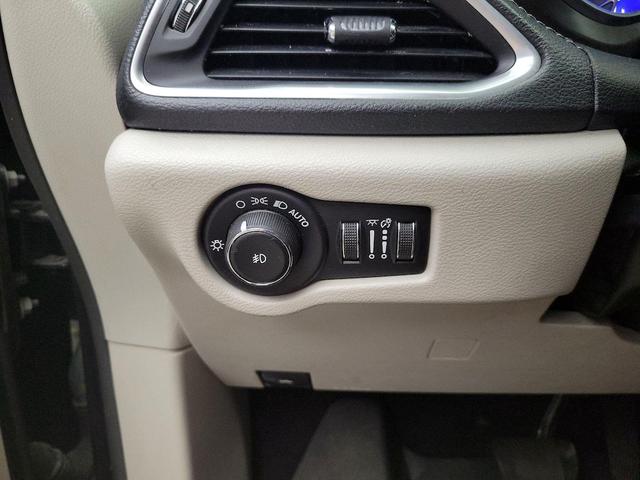 Photo of 2019 Black Chrysler Pacifica