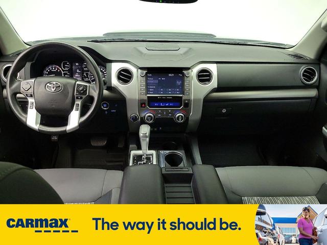 Photo of 2021 Gray Toyota Tundra