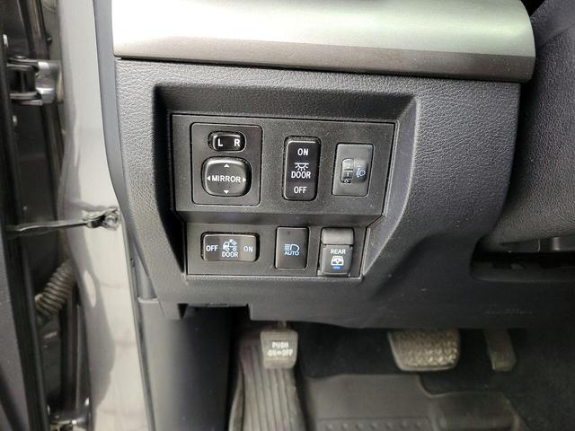 Photo of 2021 Gray Toyota Tundra
