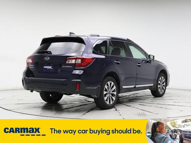 Photo of 2018 Blue Subaru Outback
