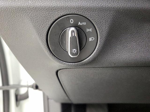 Photo of 2025 White Volkswagen Jetta