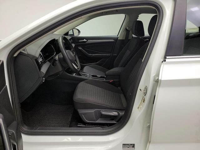 Photo of 2025 White Volkswagen Jetta