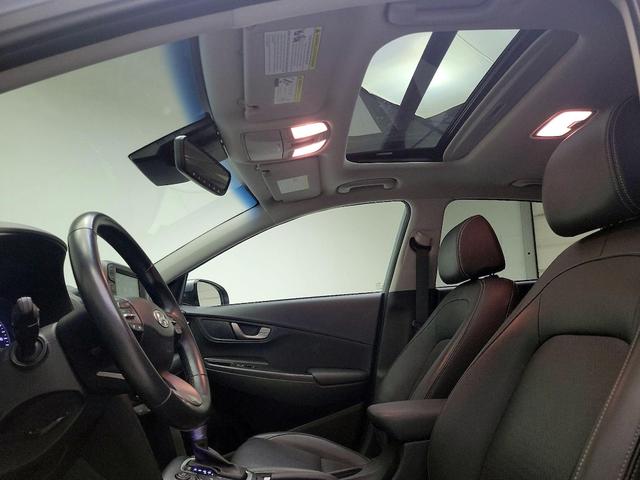 Photo of 2021 Silver Hyundai KONA