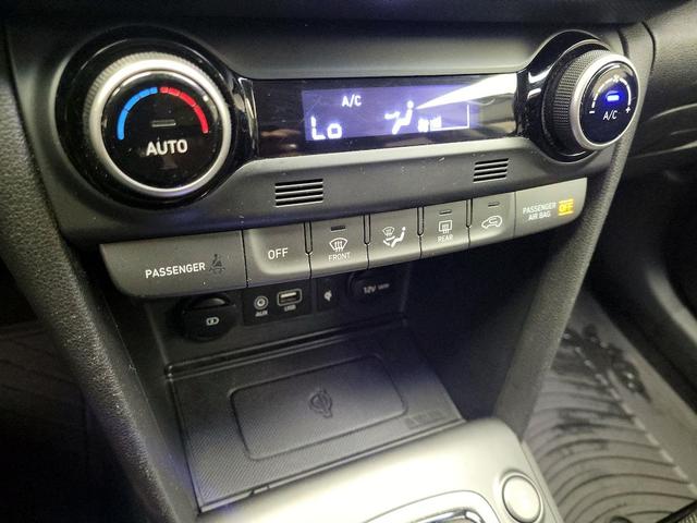 Photo of 2021 Silver Hyundai KONA