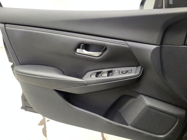 Photo of 2022 Black Nissan Sentra