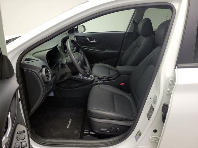 Photo of 2023 White Hyundai KONA