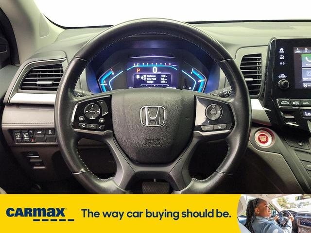 Photo of 2019 White Honda Odyssey