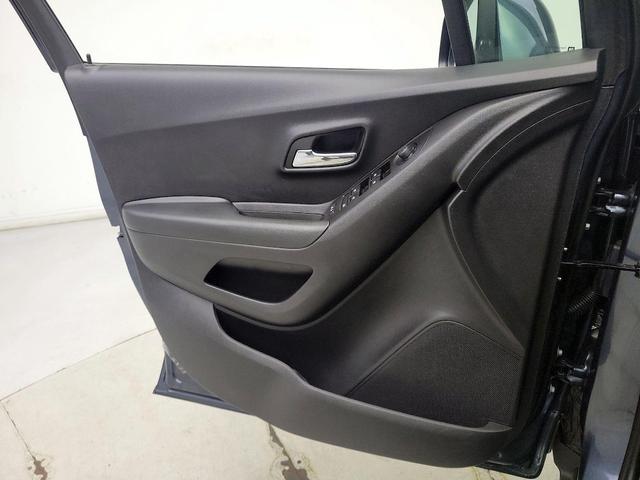 Photo of 2022 Gray Chevrolet Trax