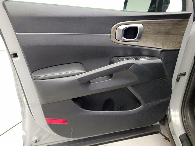 Photo of 2022 Gray Kia Sorento