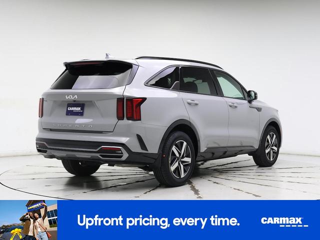 Photo of 2022 Gray Kia Sorento