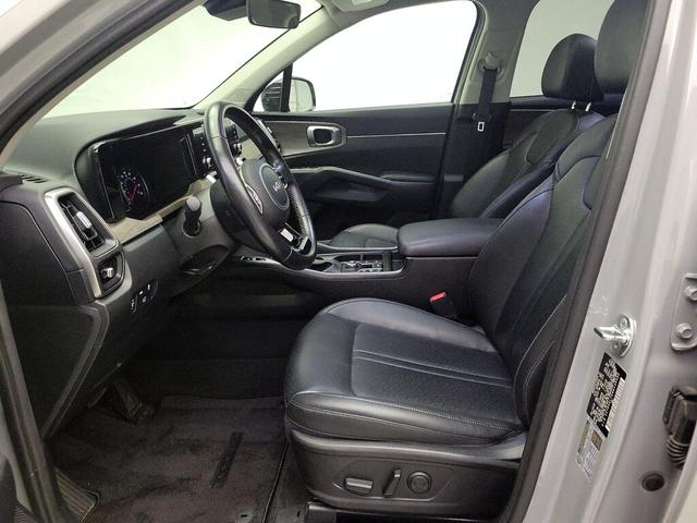 Photo of 2022 Gray Kia Sorento