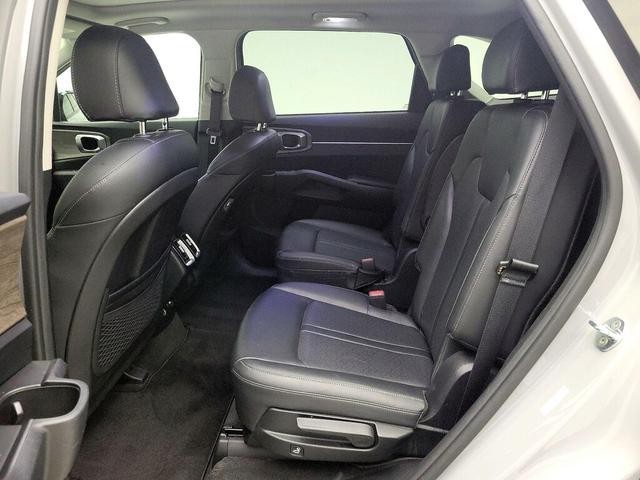 Photo of 2022 Gray Kia Sorento