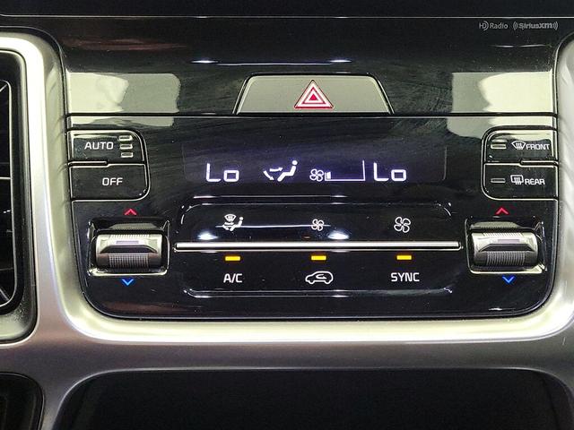 Photo of 2022 Gray Kia Sorento