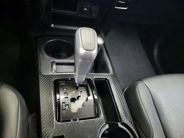 Photo of 2022 White Toyota 4Runner