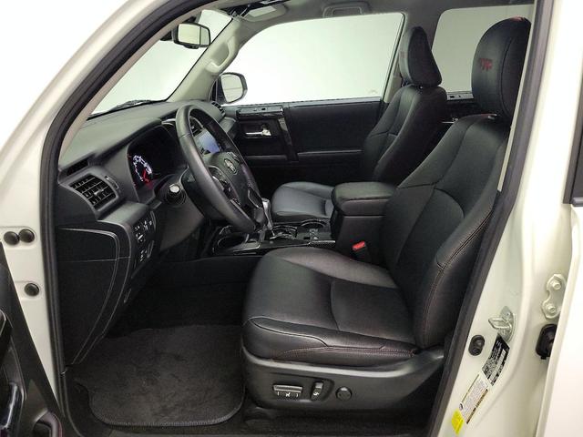 Photo of 2022 White Toyota 4Runner